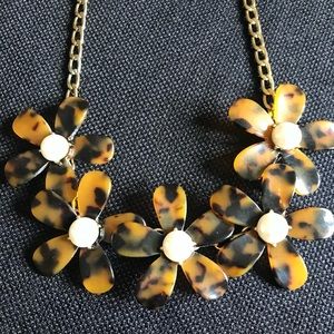 Talbots Tortoiseshell/faux pearl statement necklace. Signed.